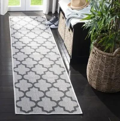 Safavieh BERMUDA 800 Collection BMU804B-28 Ivory / Grey 2' X 8'