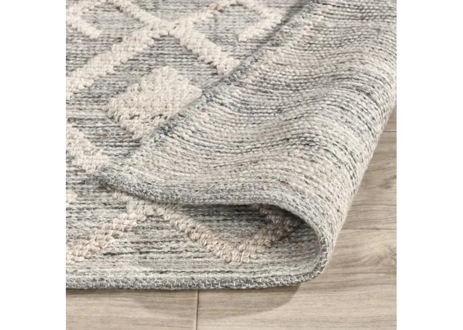 Hoeft 2.6'x8' Indoor Outdoor Handwoven Gray Geometric Accent Rug