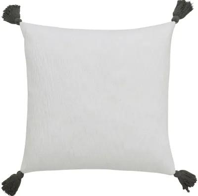 Julianne Pillow