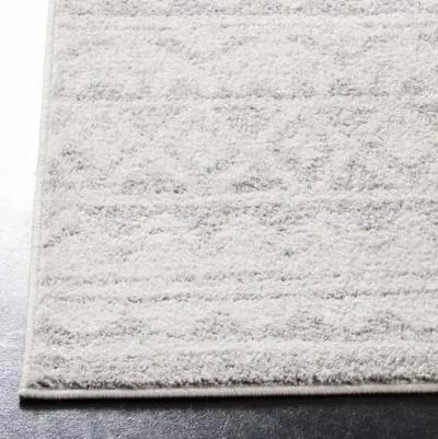 Adirondack Contemporary Ivory / Grey 4' X 6' Powerloomed Rug