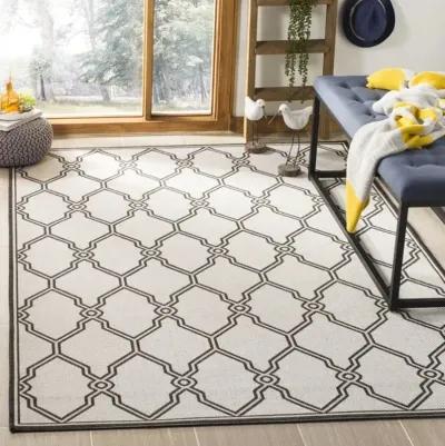 LINDEN 124 Collection LND124A-4 Light Grey / Charcoal 4' X 6'