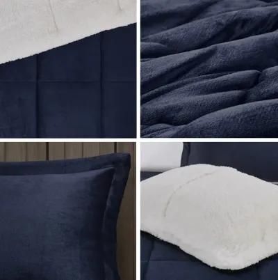 Woolrich Alton Navy/Ivory Plush to Sherpa Down Alternative Comforter Set