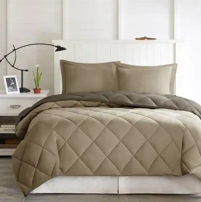 Madison Park Essentials Larkspur Brown/Sand 3M Scotchgard Diamond Quilting Reversible Down Alternative Comforter Set