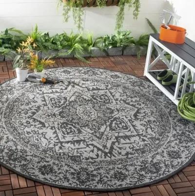 Safavieh BEACH HOUSE Collection BHS139A-6R Light Grey / Charcoal 6'-7" X 6'-7" Round