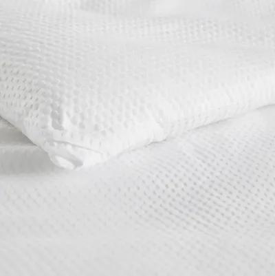 Honeycomb Textured Oversized Down Alternative Comforter