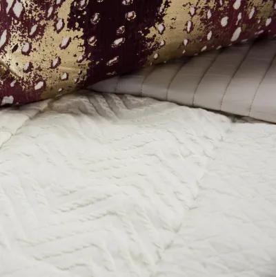 Camilla Matelasse King Solid Texture Ivory  Quilt