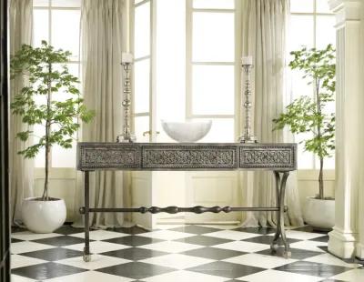 Ravenna Console