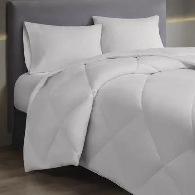 Sleep Philosophy Microfiber with HeiQ Smart Temp White Oversized Down Alt Comforter with HeiQ Smart Temp Treatment