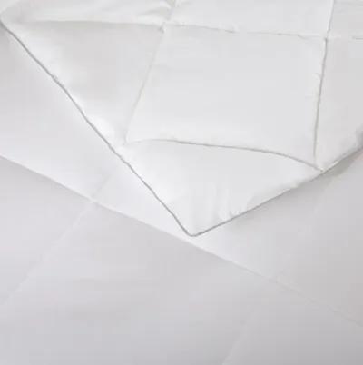 Madison Park Signature 1000 Thread Count Cotton Rich White Diamond Quilting Down Alternative Comforter