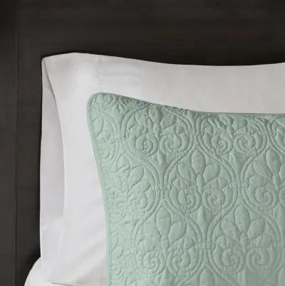 Madison Park Quebec Seafoam Reversible Quilt Set