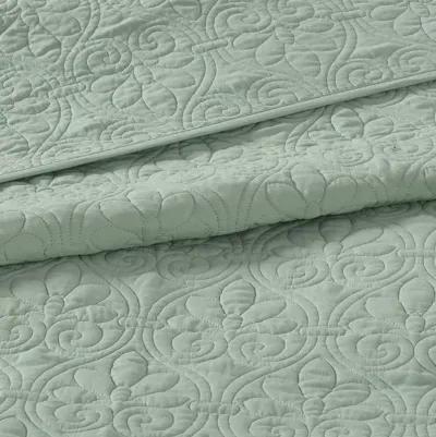 Madison Park Quebec Seafoam Reversible Quilt Set