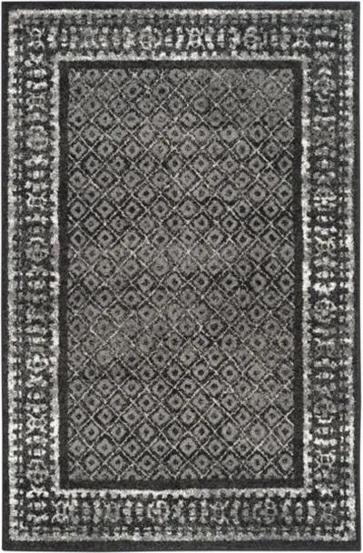 Adirondack Contemporary Black / Silver 4' X 4' Round Powerloomed Rug