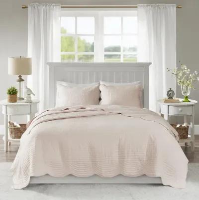 Madison Park Tuscany Blush 3 Piece Reversible Scalloped Edge Quilt Set