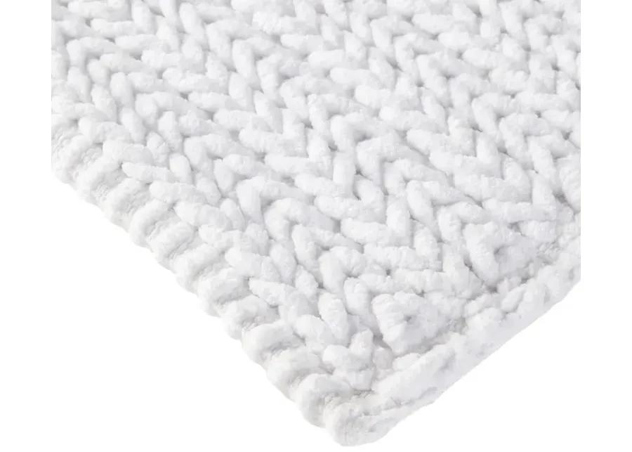 Madison Park Lasso White 100% Cotton Chenille Chain Stitch Rug