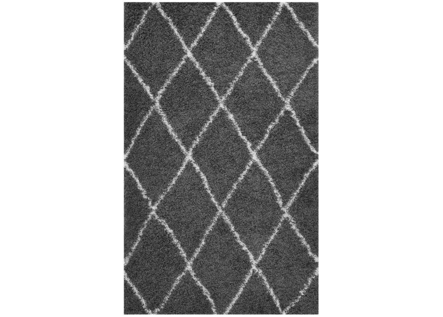 Toryn Diamond Lattice 5x8 Shag Area Rug