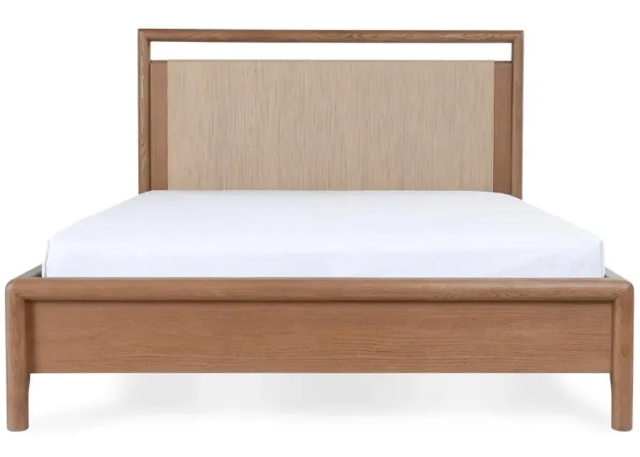 Corda Oak Veneer Queen Bed Nut Brown/Natural