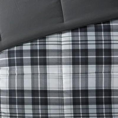 Madison Park Essentials Parkston Black/White 3M Scotchgard Down Alternative All Season Comforter Set