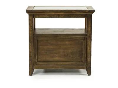 Bay Creek Chairside Table in Nutmeg