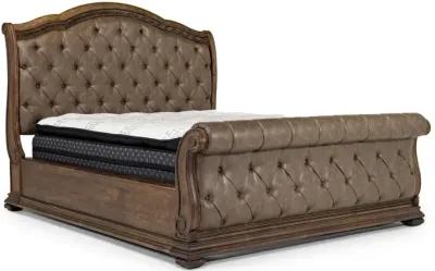 Durango Upholstered Sleigh Bed, Dresser & Mirror in Willadeene, CA King