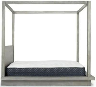 Melbourne Canopy Bed in Mineral, CA King