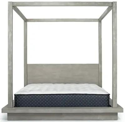 Melbourne Canopy Bed in Mineral, CA King