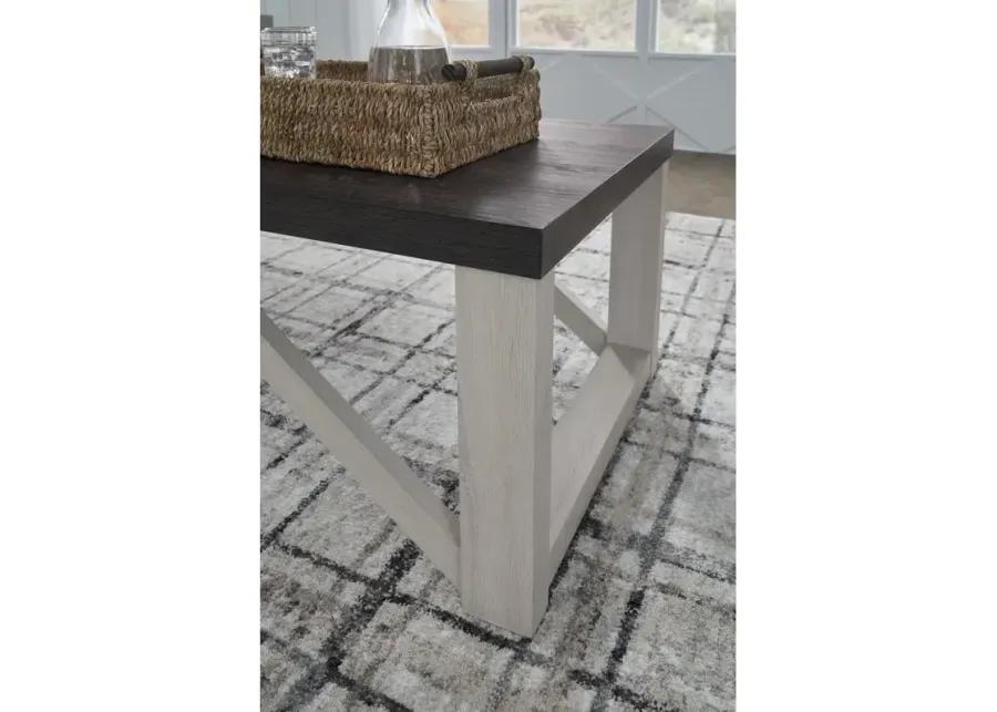 Dorrinson Table (Set of 3)