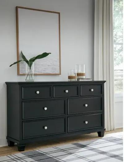 Lanolee Dresser