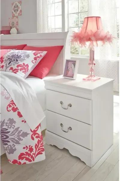 Anarasia Nightstand