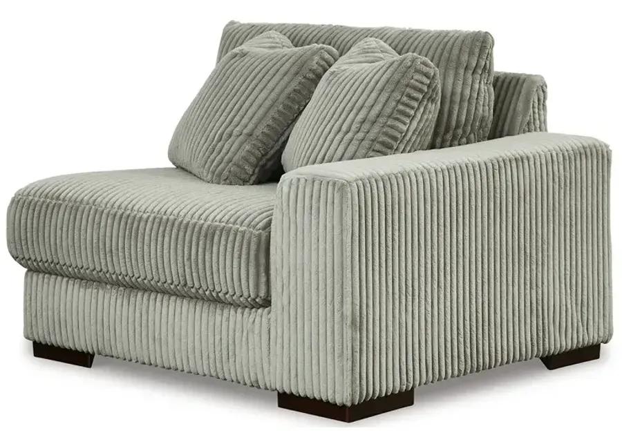 Lindyn 3-Piece Sectional with Chaise