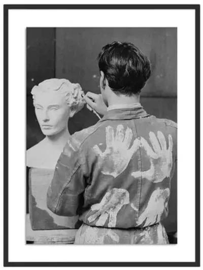 Getty Images - Sculptor At Work - Black