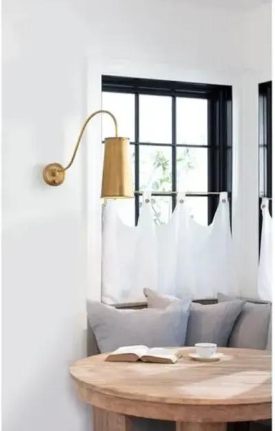 Southern Living Hattie Wall Sconce - Regina Andrew - Gold