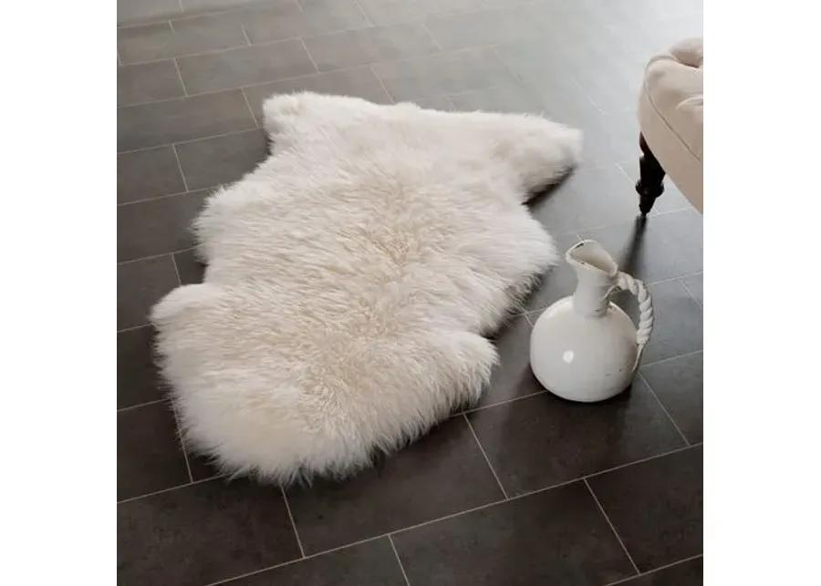 Reese Sheepskin - White