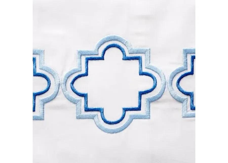 Quatrefoil Outline Duvet - Blue - Hamburg House - White