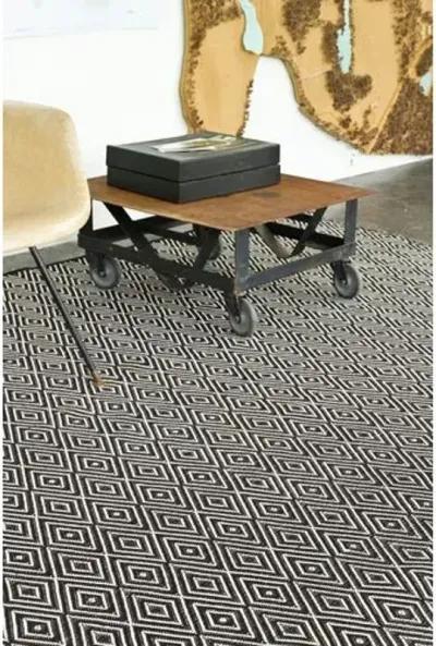 Diamond Indoor/Outdoor Rug - DASH & ALBERT - Black - Black