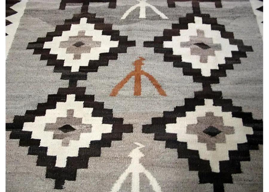 Navajo Rug - 4'2" x 6'9" - Gray - Gray