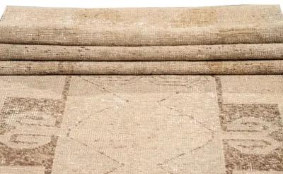 Mid-20th Century Turkish Wool Runner - Apadana - Beige