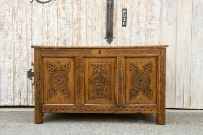 Early 19th Century English Chest - de-cor - Brown