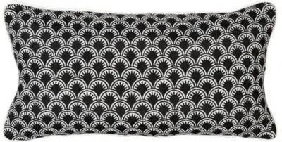 Scallop Outdoor Lumbar Pillow - Black/White