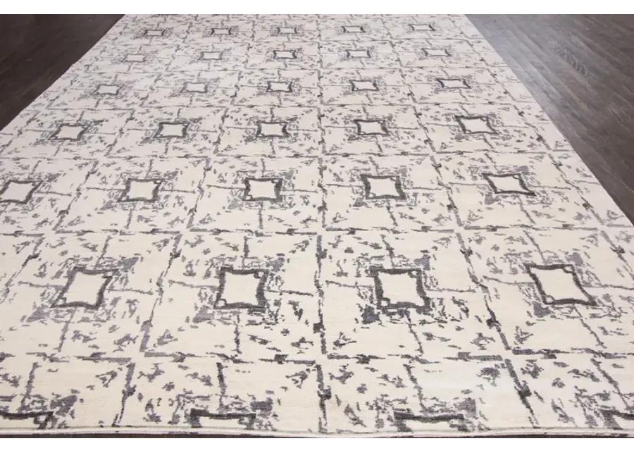 Modern Indian Gray Silk Rug - Apadana - Gray