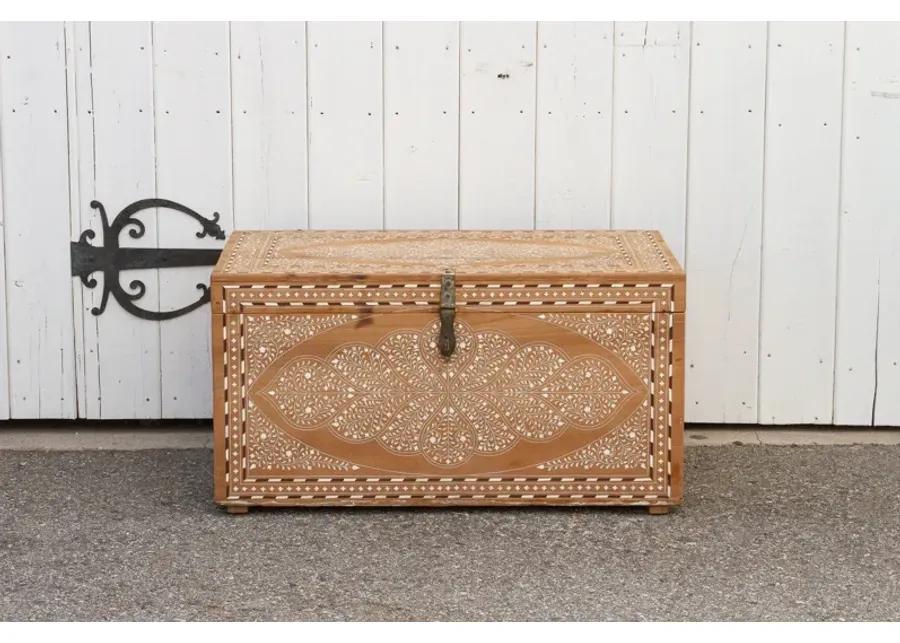 British Colonial Finely Inlaid Trunk - de-cor - Brown