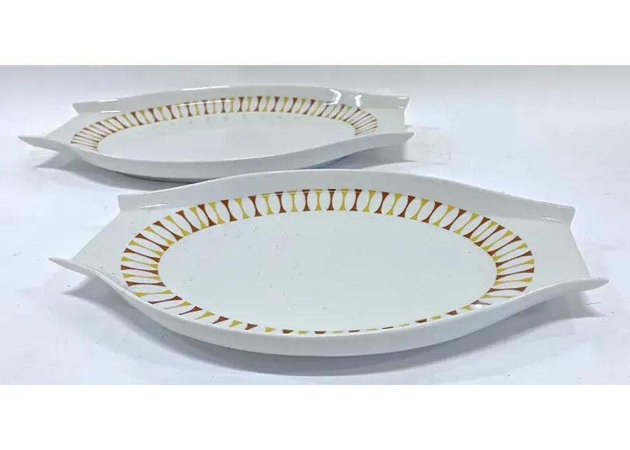 Mid-Century Paul McCobb Platters - Set of 2 - Vermilion Designs - White