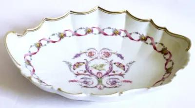 Ginori Italian Porcelain Scalloped Dish