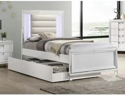 Posh White Twin Bed with Trundle