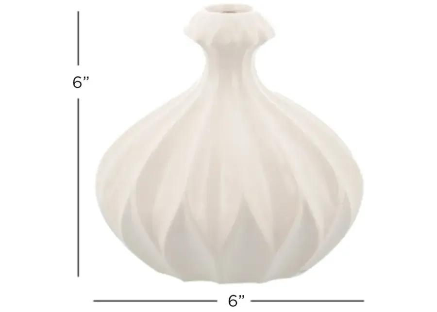 Ivy Collection Ultimate Vase Set of 3 in White by UMA Enterprises