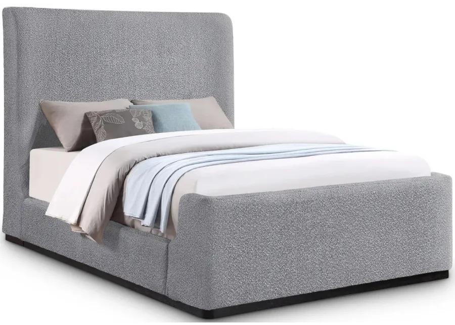 Oliver Queen Bed in Gray by Meridian Furniture