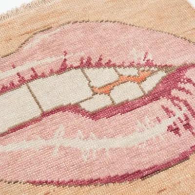 Lip Tease Turkish Knot Mat