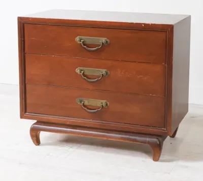 Single Oversized American of Martinsville Chest