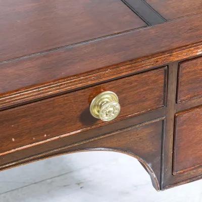 Traditional Kittinger Desk