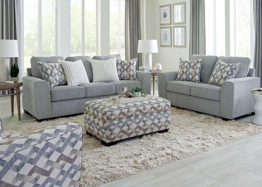 Trisha Loveseat