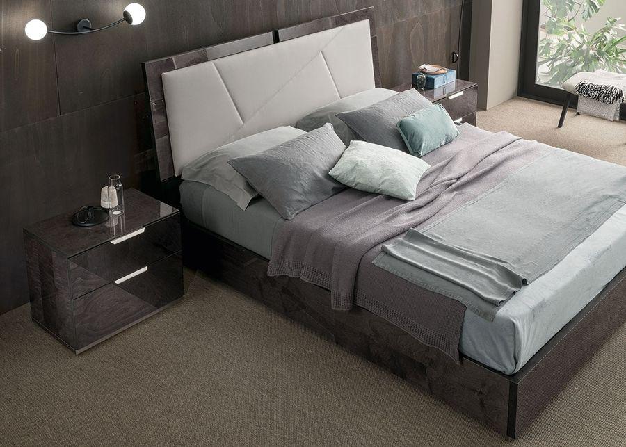 Napoli 5 Pc. Queen Bedroom